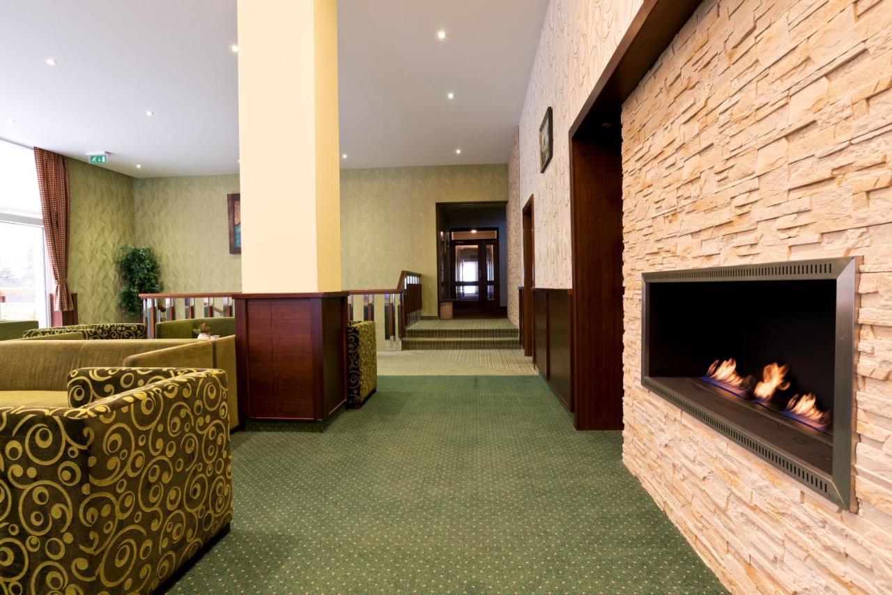 Hotel Lesana Stara Lesna Exterior photo
